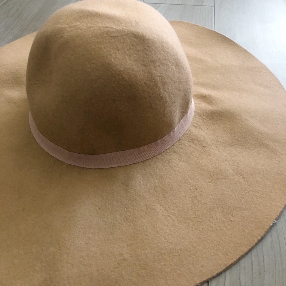 100% Wool Brown hat